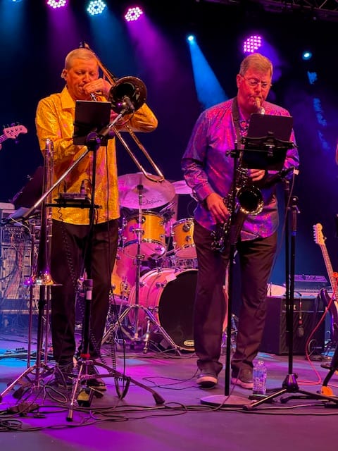 Emerson Avenue live