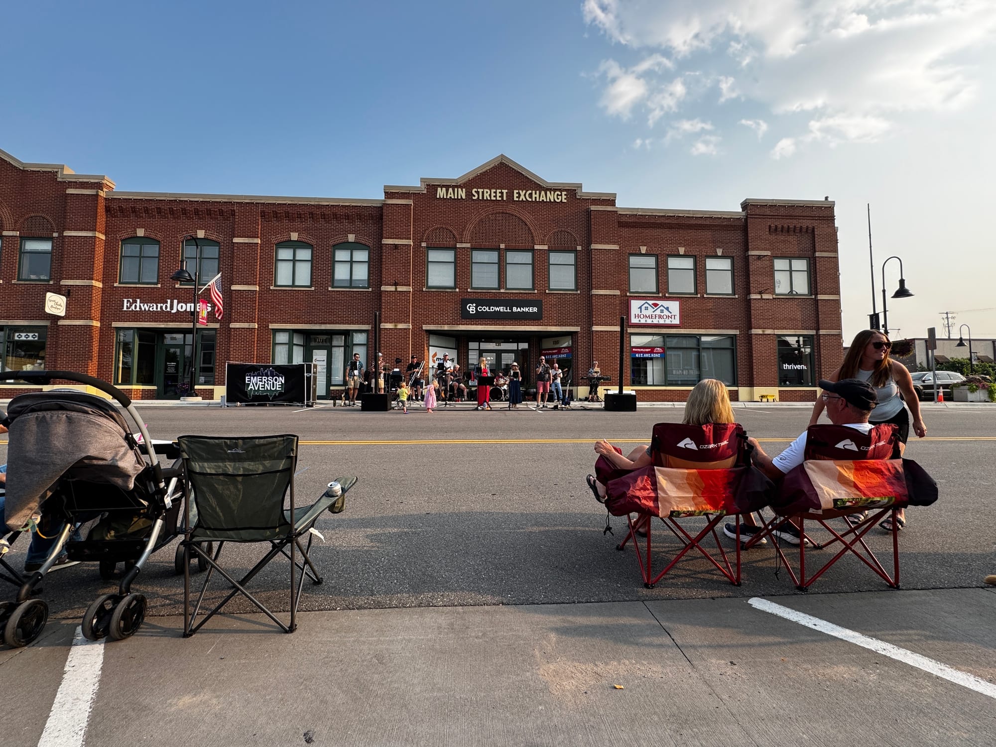 Emerson Avenue live